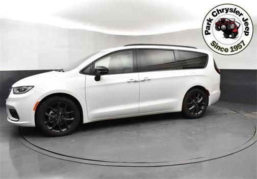 2024 Chrysler Pacifica Limited