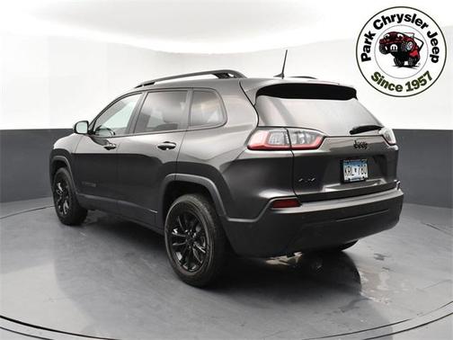 Granite Crystal Metallic Clearcoat 2023 Jeep Cherokee Altitude