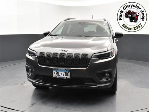 Granite Crystal Metallic Clearcoat 2023 Jeep Cherokee Altitude