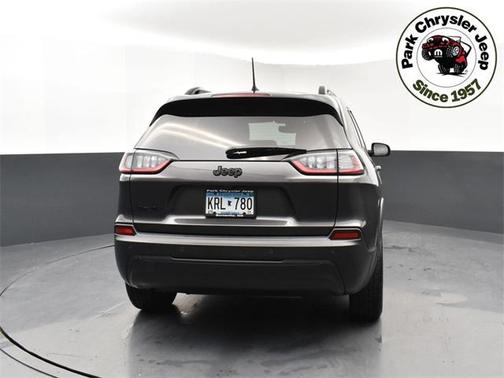 Granite Crystal Metallic Clearcoat 2023 Jeep Cherokee Altitude
