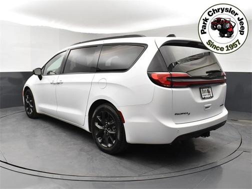 2024 Chrysler Pacifica Limited