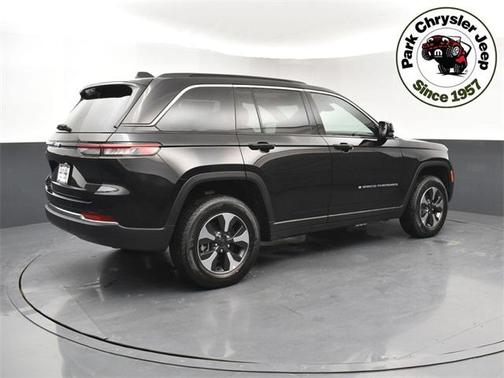 2025 Jeep Grand Cherokee 4xe Base
