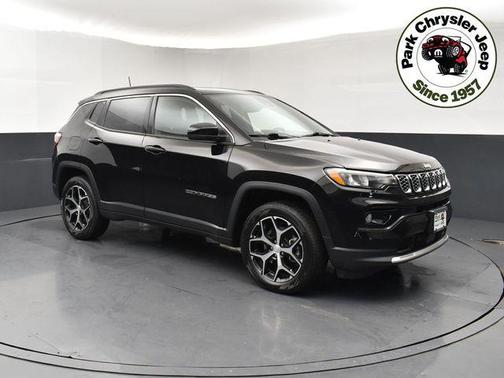 Diamond Black Crystal Pearlcoat 2024 Jeep Compass Limited