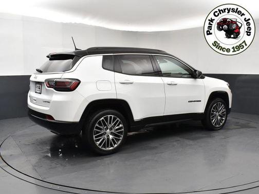 Bright White Clearcoat 2023 Jeep Compass Limited