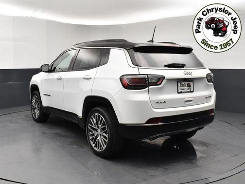 Bright White Clearcoat 2023 Jeep Compass Limited