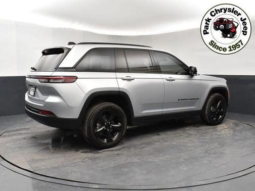 2023 Jeep Grand Cherokee Altitude