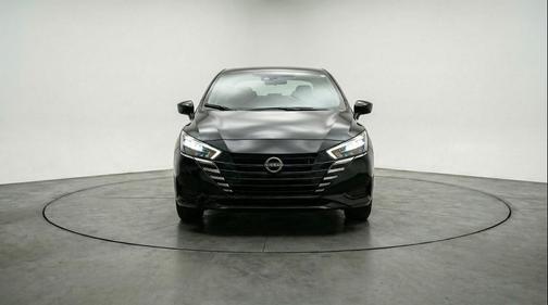 Super Black 2025 Nissan Versa 1.6 SV