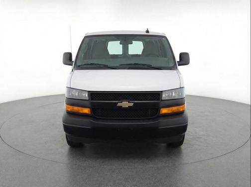Summit White 2025 Chevrolet Express 3500 RWD 3500 Extended Wheelbase LT