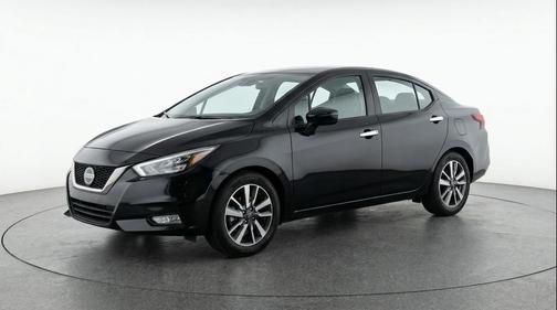 Super Black 2025 Nissan Versa 1.6 SV