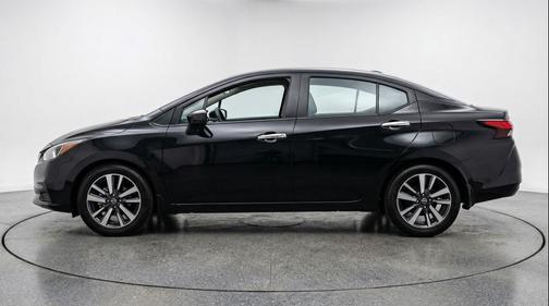 Super Black 2025 Nissan Versa 1.6 SV