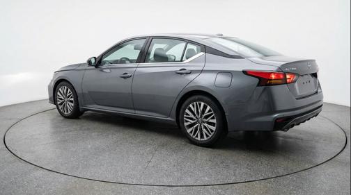 Gun Metallic 2025 Nissan Altima SV FWD