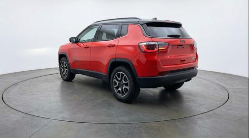 Red Hot Pearlcoat 2025 Jeep Compass Trailhawk