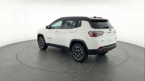 Bright White Clearcoat 2025 Jeep Compass Trailhawk