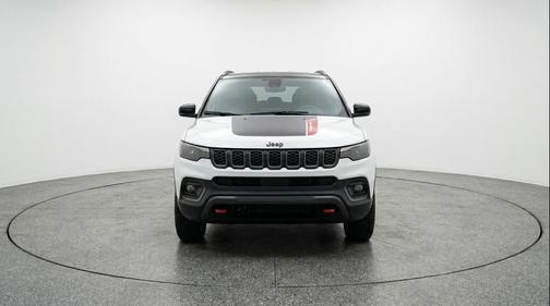 Bright White Clearcoat 2025 Jeep Compass Trailhawk
