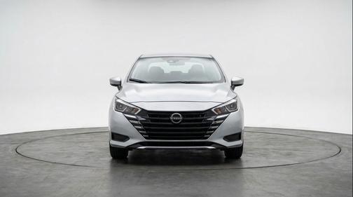 Brilliant Silver Metallic 2025 Nissan Versa 1.6 SV