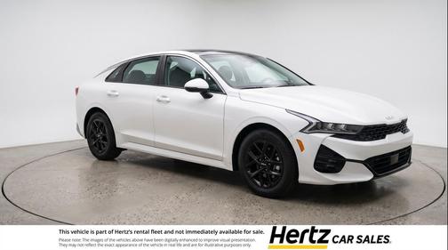 Snow White Pearl 2025 Kia K5 LXS