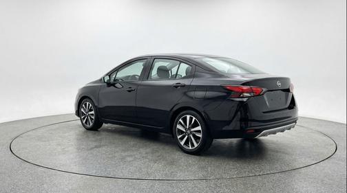 Super Black 2025 Nissan Versa 1.6 SV