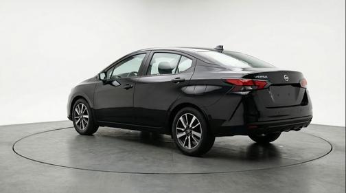 Super Black 2025 Nissan Versa 1.6 SV