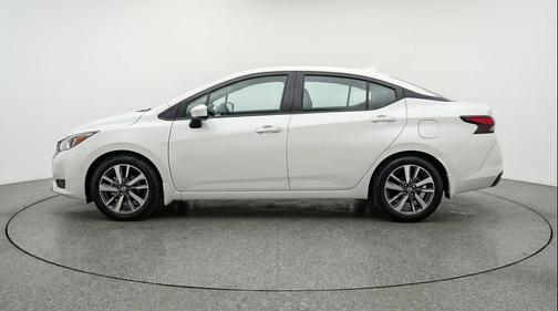 Aspen White Tricoat 2025 Nissan Versa 1.6 SV