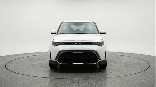 Snow White Pearl 2025 Kia Soul LX