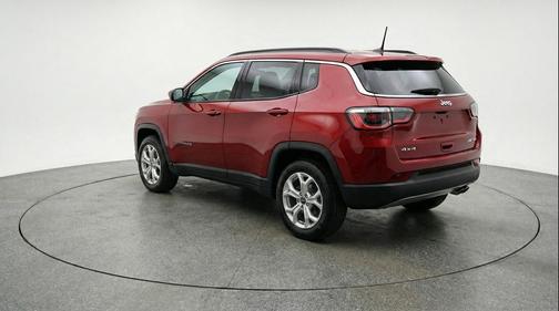 Red Hot Pearlcoat 2025 Jeep Compass Latitude