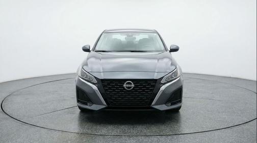 Gun Metallic 2025 Nissan Altima SV FWD