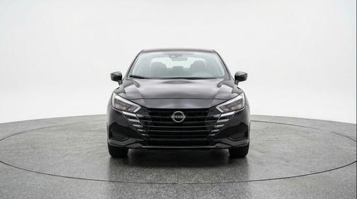 Super Black 2025 Nissan Versa 1.6 SV