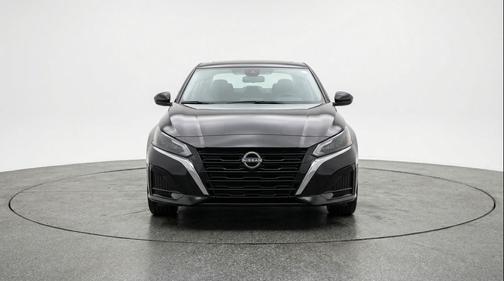 Super Black 2025 Nissan Altima SV FWD