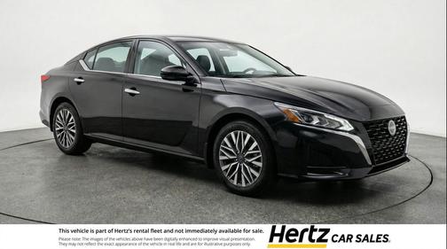 Super Black 2025 Nissan Altima SV FWD