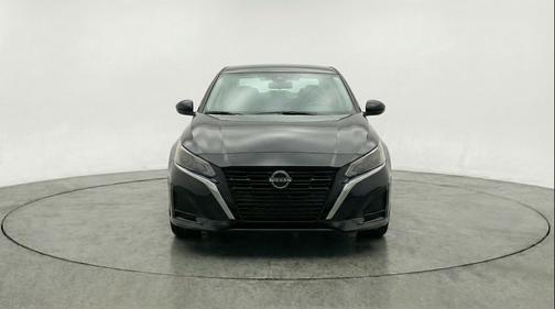 Super Black 2025 Nissan Altima SV FWD