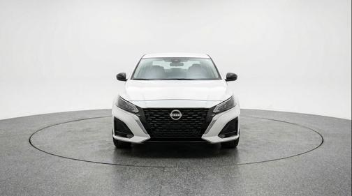 Glacier White 2025 Nissan Altima SV FWD