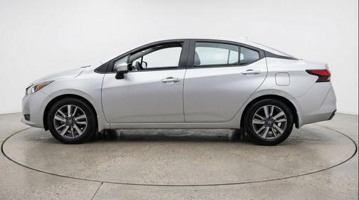 Brilliant Silver Metallic 2025 Nissan Versa 1.6 SV
