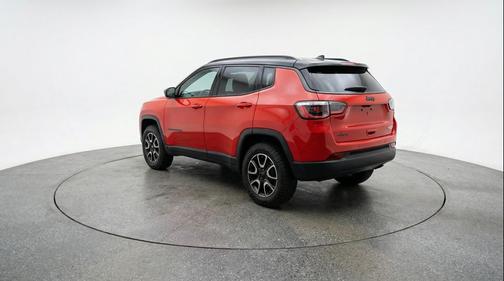 Red Hot Pearlcoat 2025 Jeep Compass Trailhawk