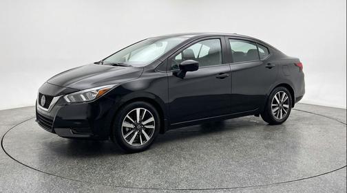 Super Black 2025 Nissan Versa 1.6 SV