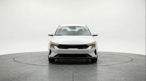 Snow White Pearl 2025 Kia K4 LXS