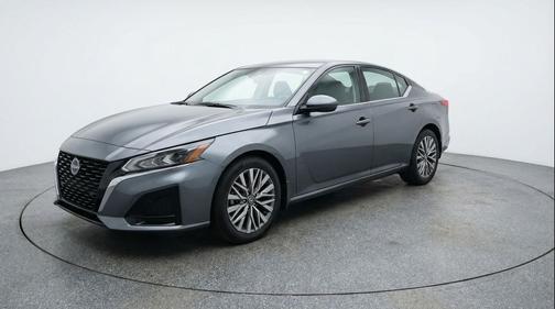 Gun Metallic 2025 Nissan Altima SV FWD