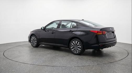 Super Black 2026 Nissan Altima SV FWD