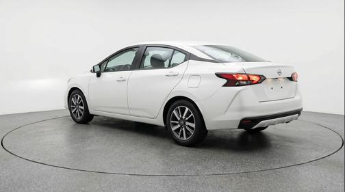 Aspen White Tricoat 2025 Nissan Versa 1.6 SV