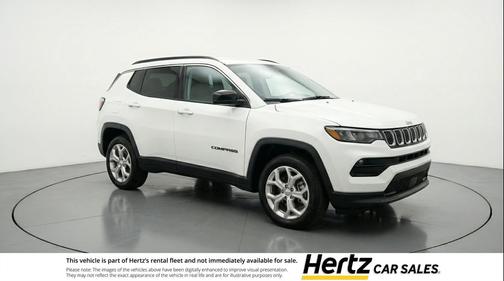 Bright White Clearcoat 2025 Jeep Compass Latitude