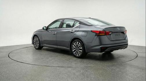 Gun Metallic 2025 Nissan Altima SV FWD