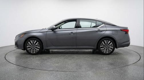 Gun Metallic 2025 Nissan Altima SV FWD