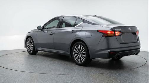 Gun Metallic 2025 Nissan Altima SV FWD
