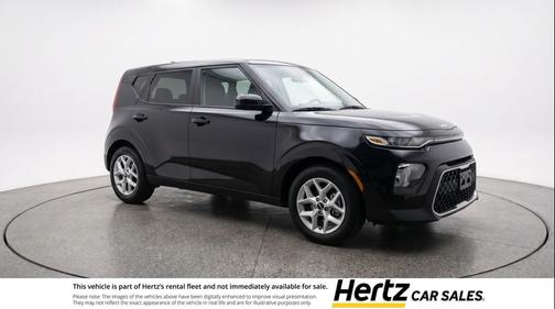 Fusion Black 2025 Kia Soul LX