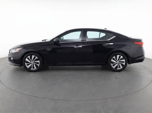 Super Black 2023 Nissan Altima S FWD