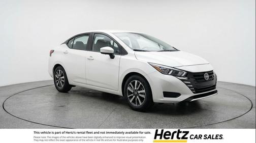 Aspen White Tricoat 2025 Nissan Versa 1.6 SV