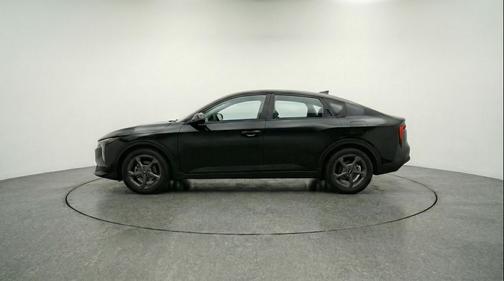 Aurora Black Pearl 2025 Kia K4 LXS