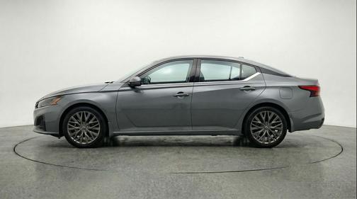 Gun Metallic 2025 Nissan Altima SV FWD