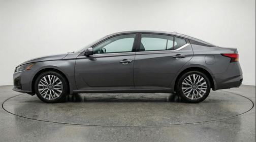 Gun Metallic 2025 Nissan Altima SV FWD