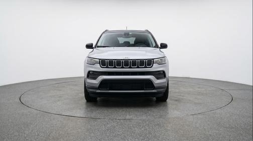 Silver Zynith Metallic Clearcoat 2025 Jeep Compass Limited