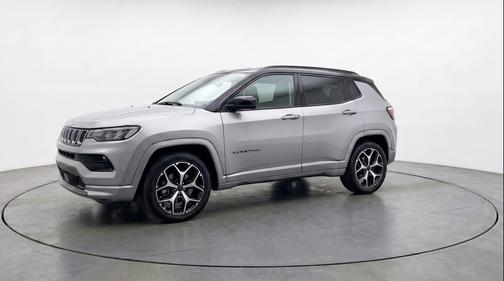Silver Zynith Metallic Clearcoat 2025 Jeep Compass Limited